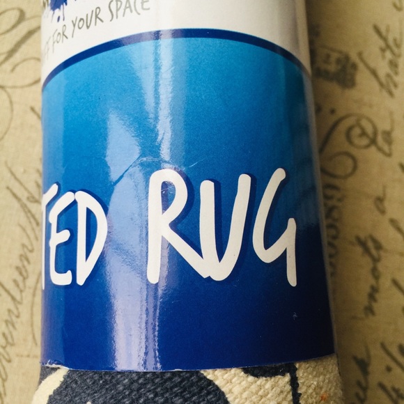 NWT: Printed Area Rug - Picture 5 of 7